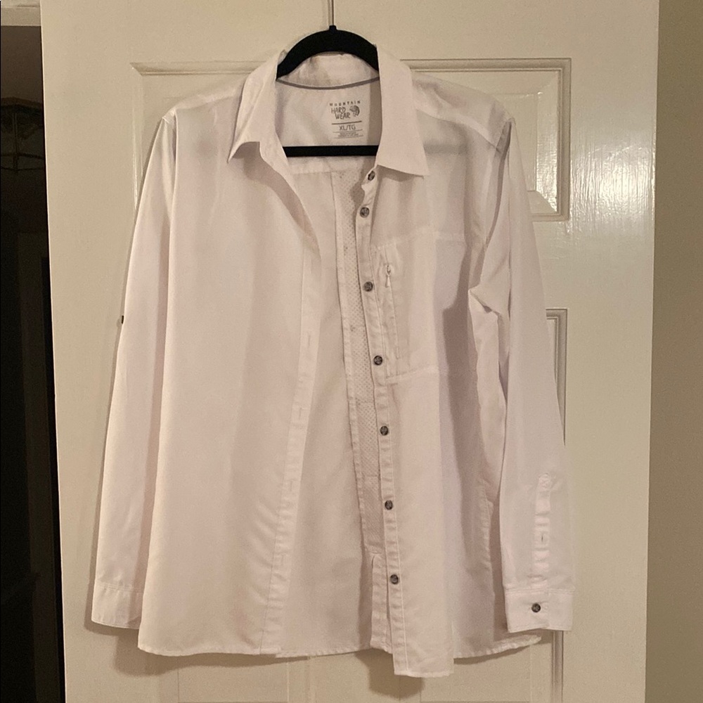 Mountain Hard Wear White Button-Up Shirt